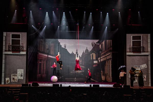 Illustration du spectacle de noël le tour du monde en 80 jours à Marseille